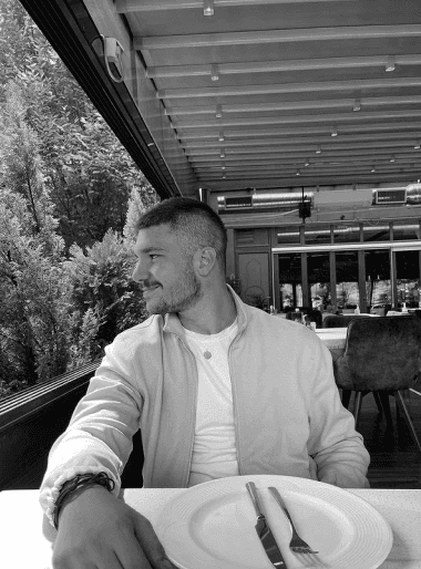 Petarce so racete vo dzeb